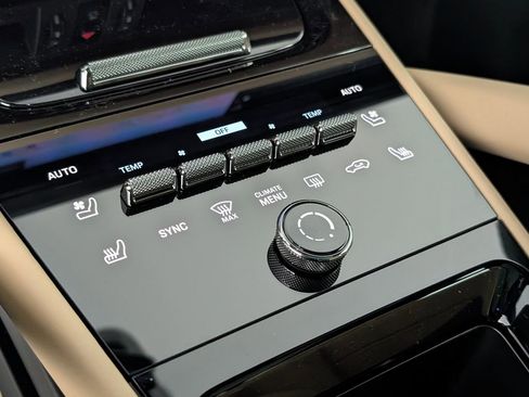 New 2026 Porsche Cayenne GTS image 33