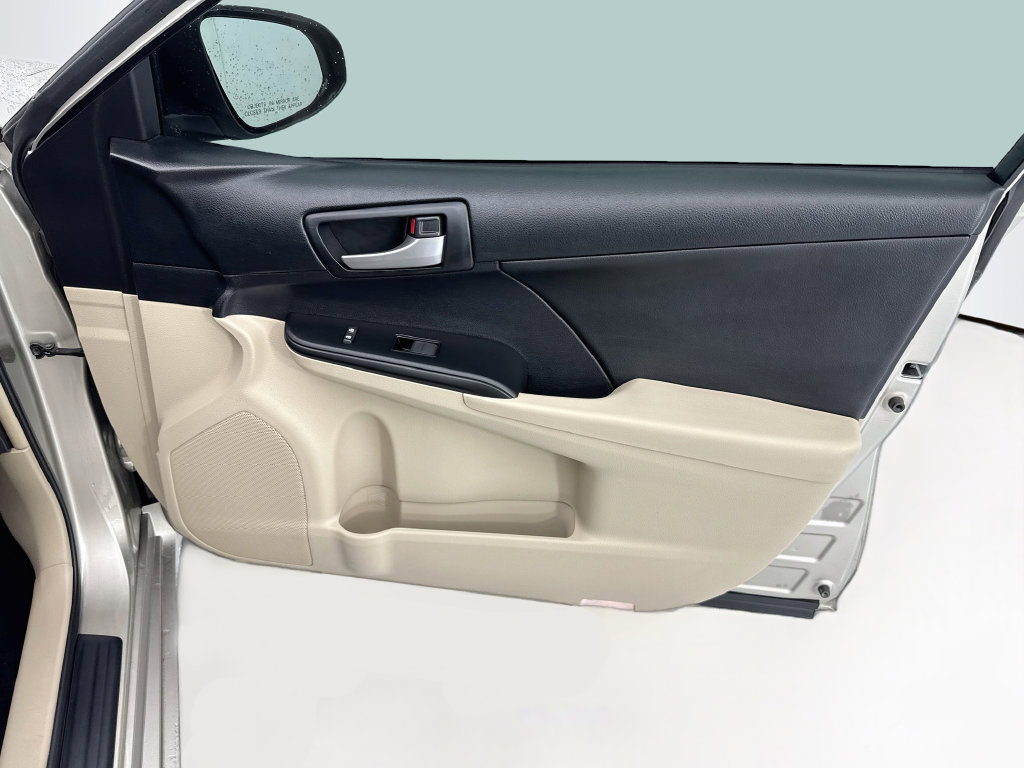 Used 2014 Toyota Camry LE FWD image 22