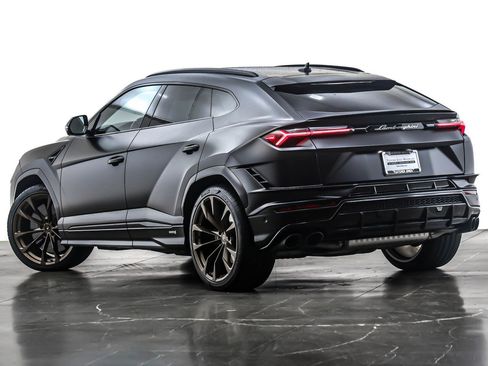 Used 2023 Lamborghini Urus S image 11