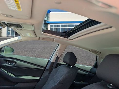 Used 2025 Honda Accord SE image 18