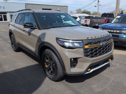 Used 2026 Ford Explorer Tremor image 2