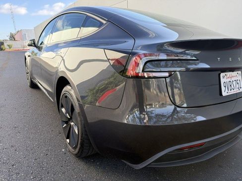 Used 2025 Tesla Model 3 Long Range RWD image 10