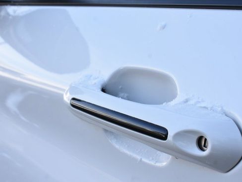 Used 2022 Ford Explorer ST image 12