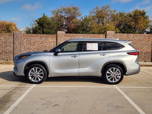 Used 2021 Toyota Highlander Limited image 5