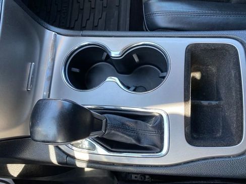 Used 2020 Jeep Grand Cherokee Altitude image 22