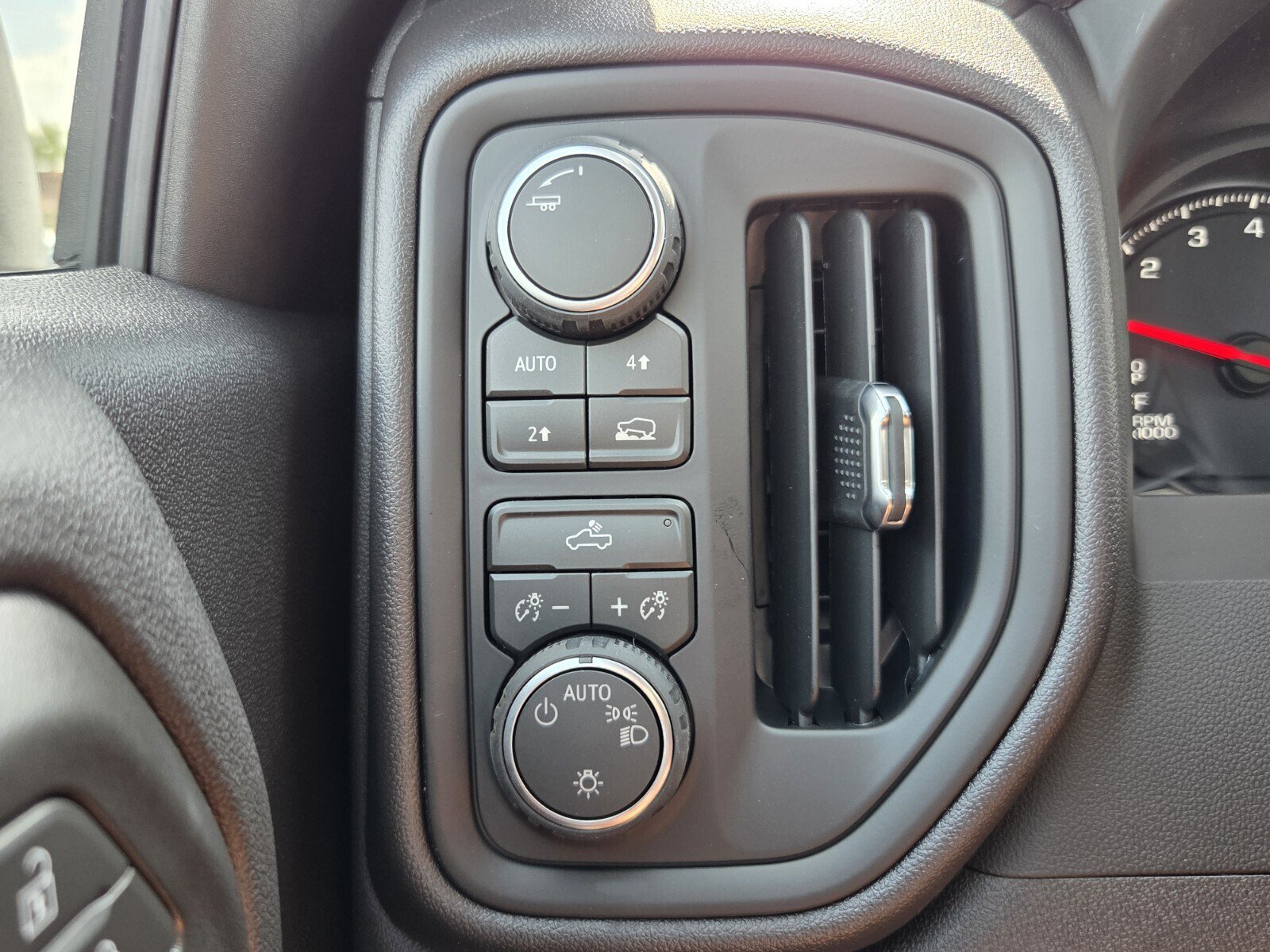 New 2026 Chevrolet Silverado 1500 Custom AWD/4WD image 12