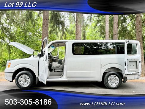 Used 2021 Nissan NV 3500 SV RWD image 43