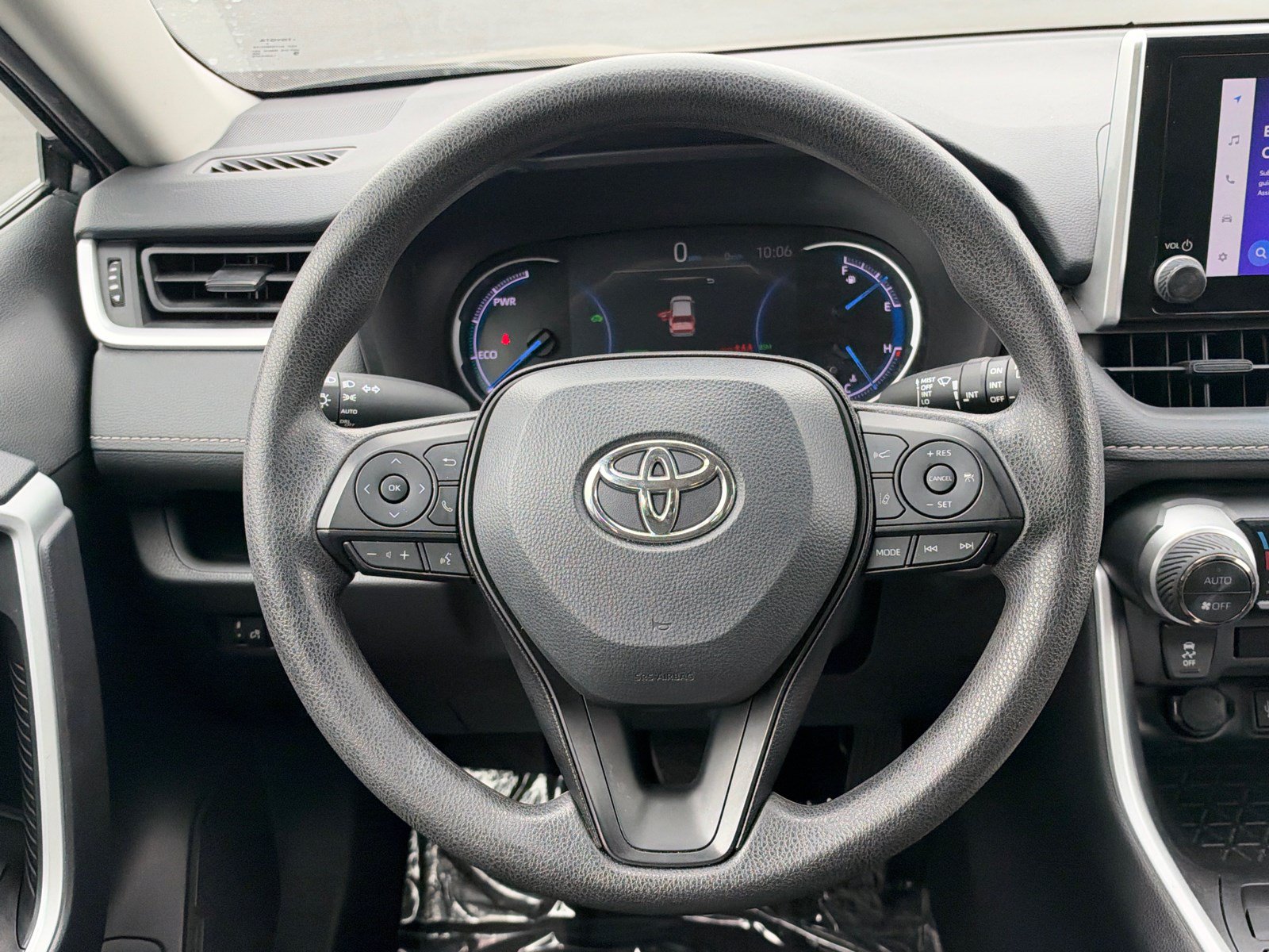 Used 2025 Toyota RAV4 XLE AWD/4WD image 23