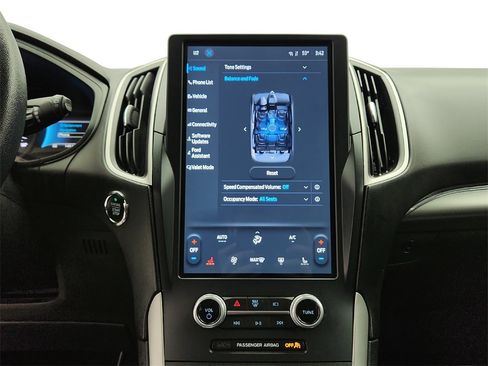 Used 2022 Ford Edge SEL w/ Convenience Package image 19