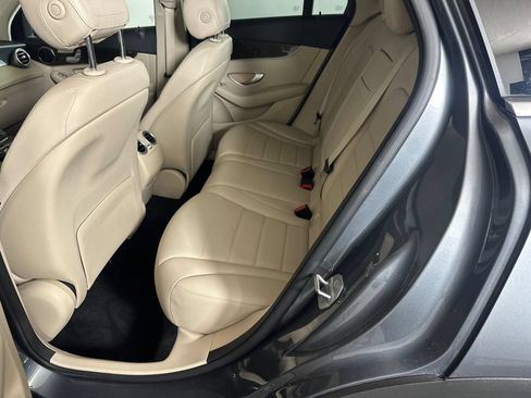 Used 2021 Mercedes-Benz GLC 300 image 23