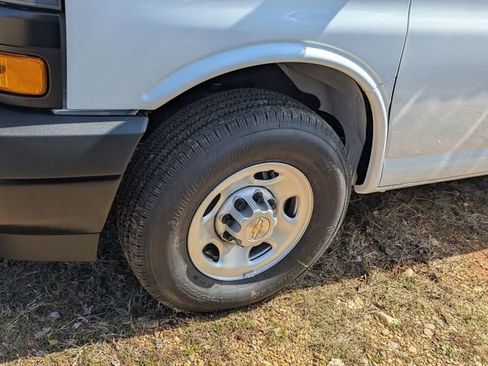 New 2026 Chevrolet Express 2500 w/ Driver Convenience Package image 7