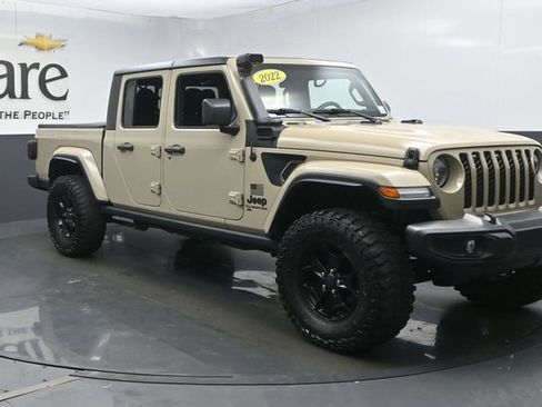 Used 2022 Jeep Gladiator Sport AWD/4WD image 1