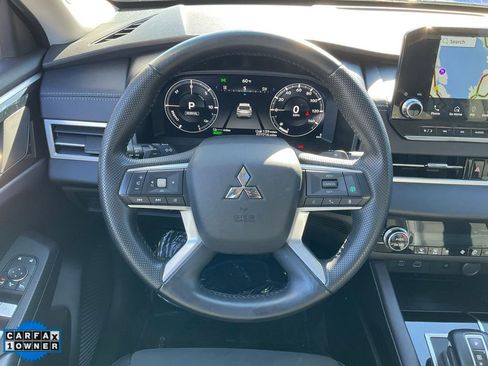 Used 2023 Mitsubishi Outlander SE image 43