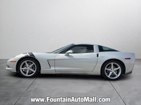 Used 2011 Chevrolet Corvette Coupe w/ Battery Protection Package RWD image 2