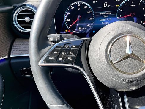 Used 2023 Mercedes-Benz E 350 Sedan image 18