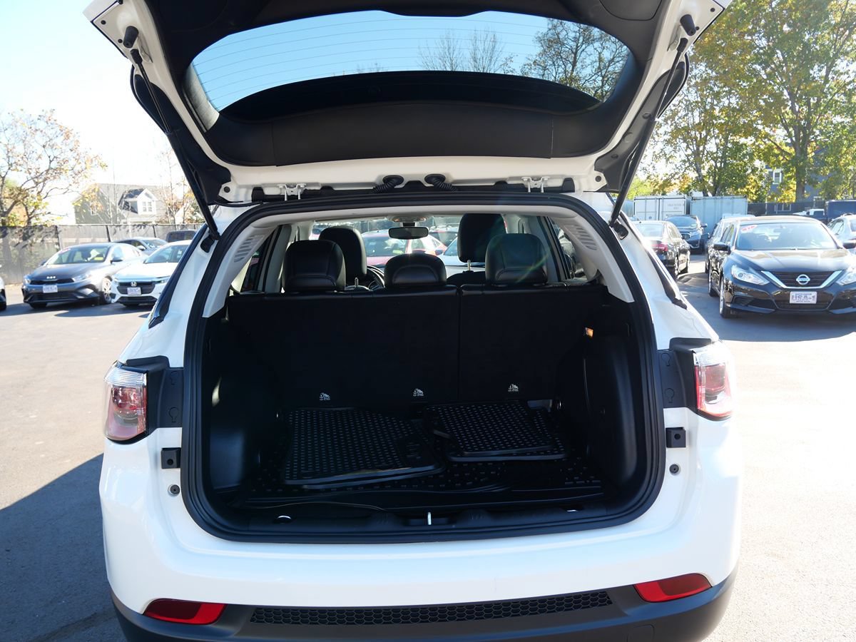 Used 2021 Jeep Compass Latitude w/ Sun and Sound Group AWD/4WD image 33