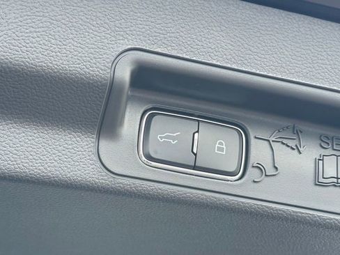 New 2026 Ford Explorer Active w/ Active Comfort Package image 6