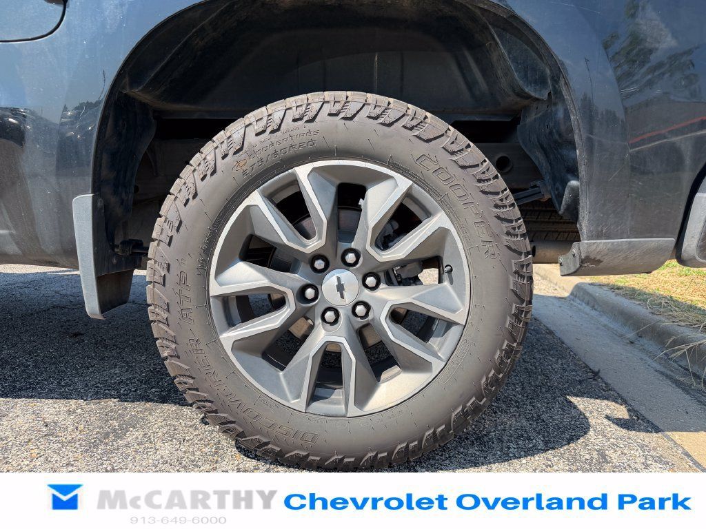 Used 2023 Chevrolet Silverado 1500 RST w/ Convenience Package II AWD/4WD image 9