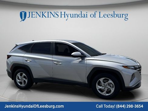 Certified 2024 Hyundai Tucson SE FWD image 2