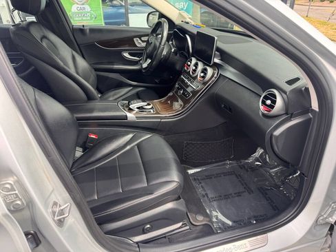 Used 2017 Mercedes-Benz C 300 4MATIC Sedan image 19