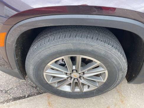 Used 2023 Chevrolet Traverse LT w/ LPO, Floor Liner Package image 20