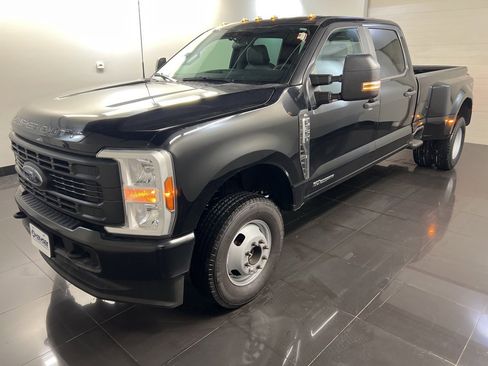 Used 2025 Ford F350 XL image 3
