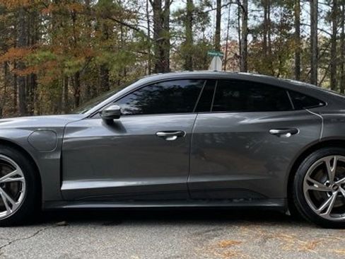 Used 2022 Audi e-tron GT Premium Plus image 5