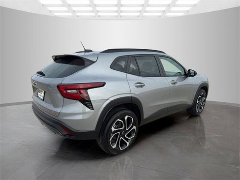 New 2026 Chevrolet Trax RS w/ Driver Confidence Package image 8