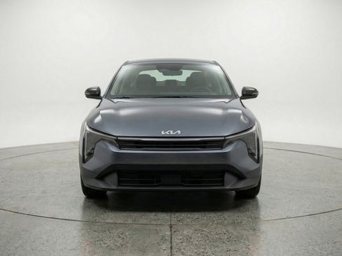 Used 2025 Kia K4 FWD image 2