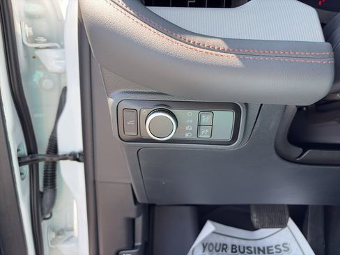 Used 2025 Ford Explorer Active image 10