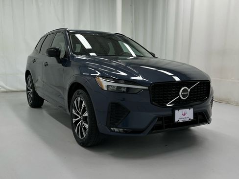 Used 2024 Volvo XC60 B5 Plus w/ Protection Package Premier AWD/4WD image 2