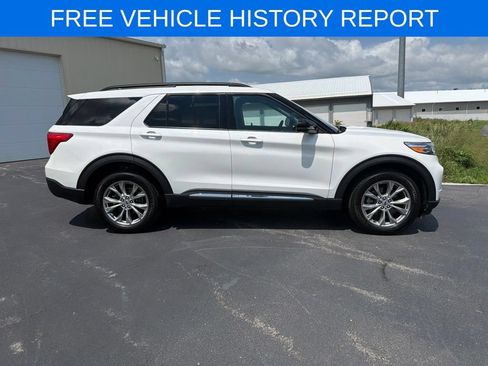 Certified 2024 Ford Explorer XLT w/ Equipment Group 202A AWD/4WD image 3