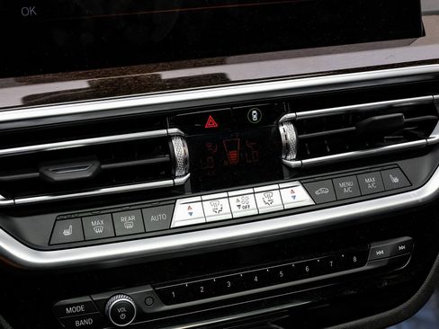 Used 2024 BMW X4 xDrive30i image 34