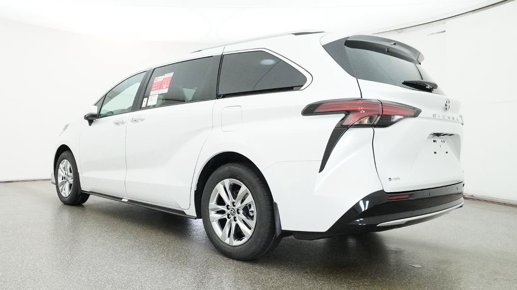 Used 2026 Toyota Sienna Limited FWD image 24
