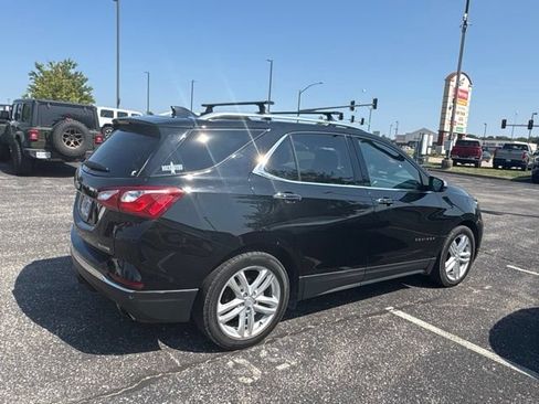 Used 2018 Chevrolet Equinox Premier FWD image 3