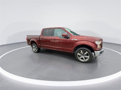 Used 2017 Ford F150 Lariat image 2