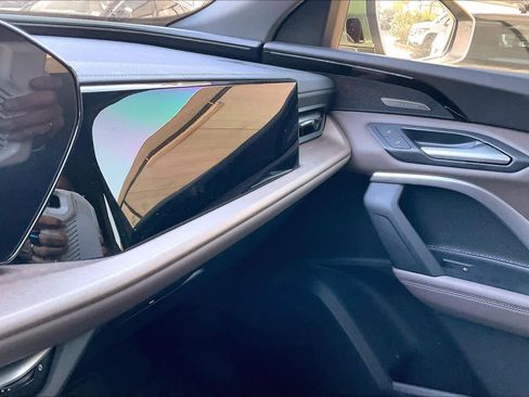 Certified 2025 Audi Q5 Premium Plus w/ Premium Plus image 30