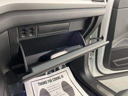 Used 2023 Volkswagen Atlas SE image 38