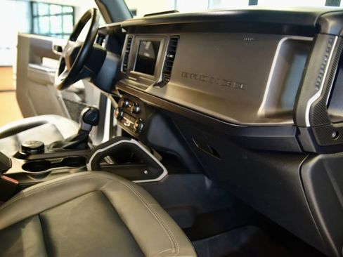 Used 2023 Ford Bronco Outer Banks AWD/4WD image 28