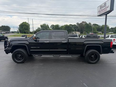 Used 2017 GMC Sierra 3500 Denali w/ Duramax Plus Package AWD/4WD image 9