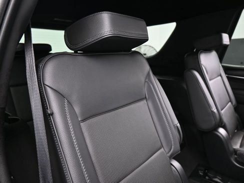 Used 2022 GMC Yukon Denali w/ Denali Premium Package image 48