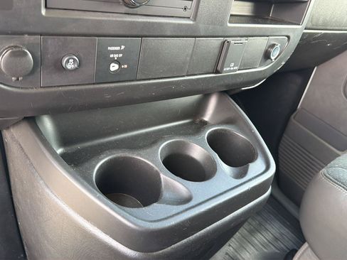 Used 2025 GMC Savana 2500 w/ Driver Convenience Package RWD image 21