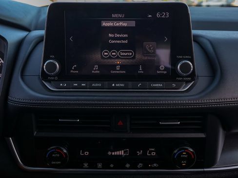 Used 2024 Nissan Rogue SV FWD image 29