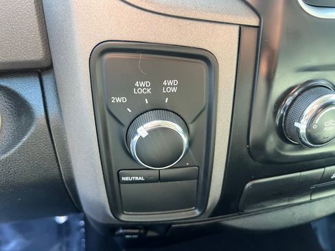 Used 2015 RAM 1500 ST w/ SXT Appearance Group image 27