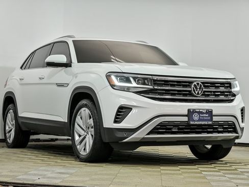 Certified 2022 Volkswagen Atlas Cross Sport SE image 1