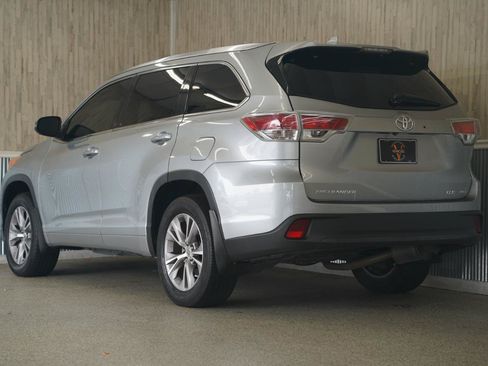 Used 2014 Toyota Highlander XLE AWD/4WD image 7