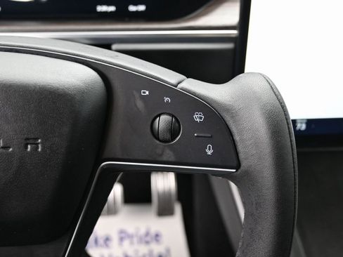 Used 2023 Tesla Model X image 19