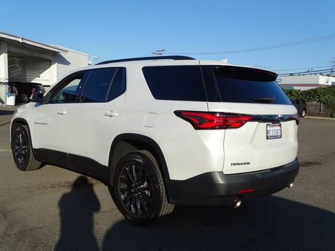 Certified 2022 Chevrolet Traverse RS w/ LPO, Cargo Package image 2