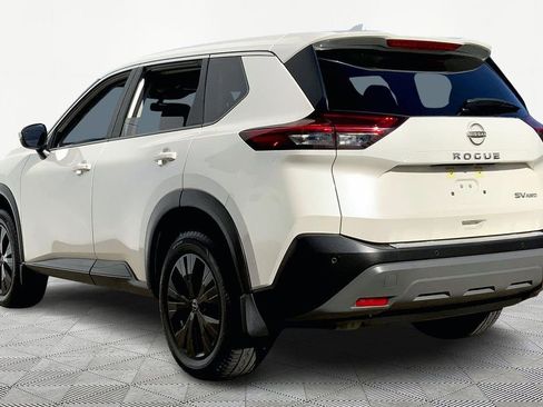 Used 2023 Nissan Rogue SV image 4