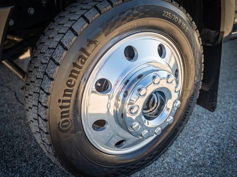 Certified 2019 Ford F450 Platinum w/ Platinum Ultimate Package image 28